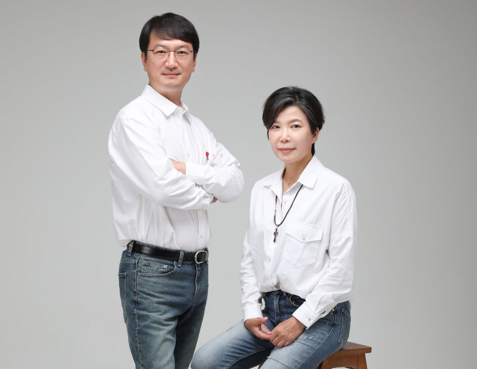 Dareesoft Co-CEOs Mandella Jeong and Betty Row